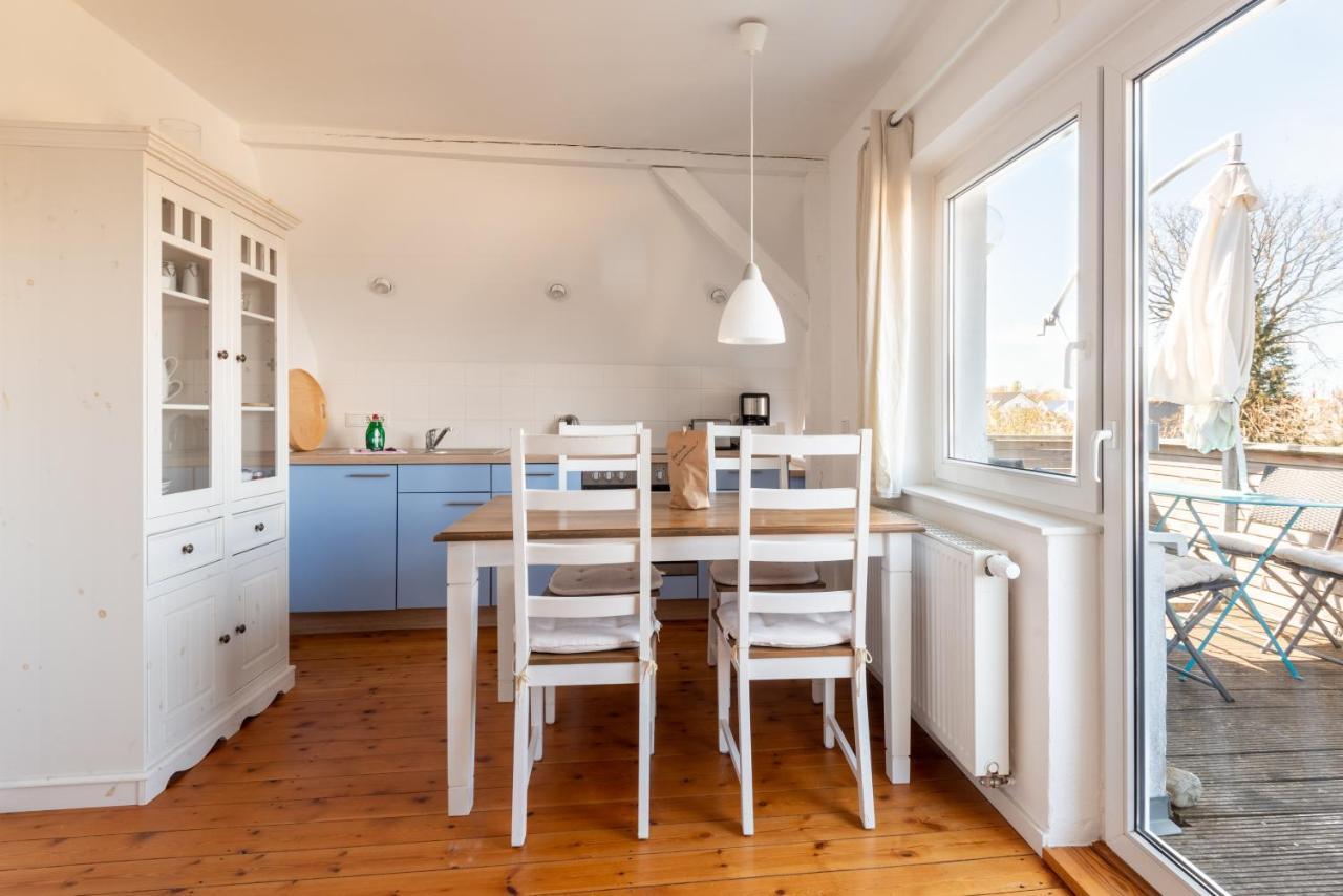 Ferienwohnung Brombeere Mit Grossem Garten Und Balkon Graal-Muritz Bagian luar foto